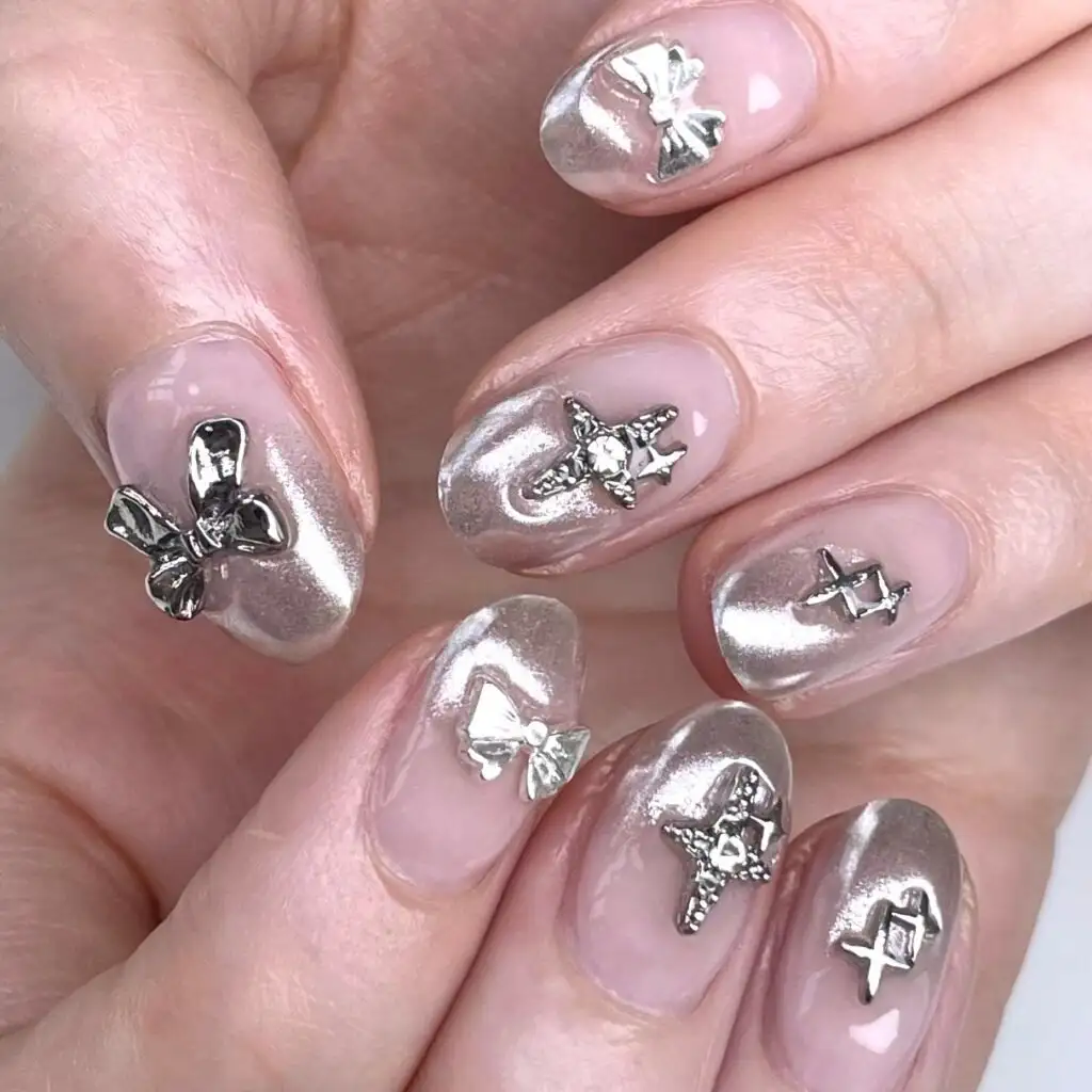 Silver chrome set with 3D bows and star charms